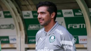 Palmeiras: Abel Ferreira volta aos trabalhos após férias em Portugal