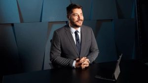 Evaristo Costa segue internado na UTI por Doença de Crohn