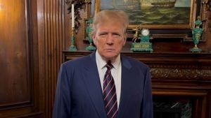 Trump retorna ao tribunal acusado de abuso sexual por E. Jean Carroll