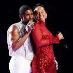 Alicia Keys e Usher em performance no Super Bowl (Reprodução/BILD.de)