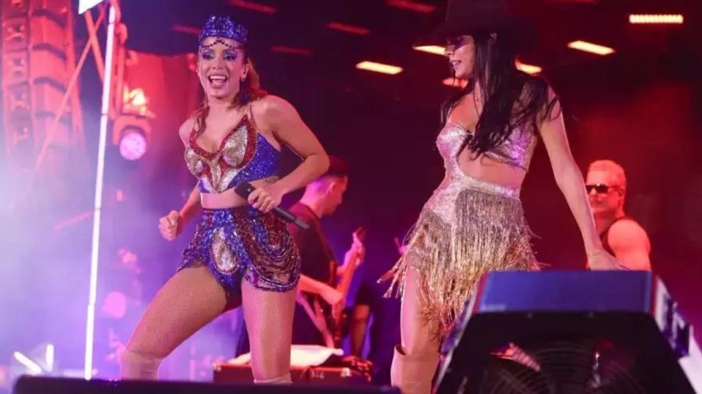 Anitta e Ana Castela cantam juntas em show e indicam nova parceria a caminho