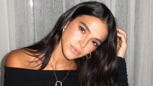 Bruna Marquezine pode estrelar na adaptação de “Os Sete Maridos de Evelyn Hugo”