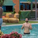 Davi e Matteus são punidos por usarem celular da casa na piscina. Foto Reprodução Globoplay