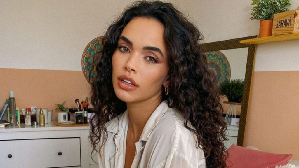 Celebridades que irão desfilar pela primeira vez nas escolas de samba do Carnaval de 2024