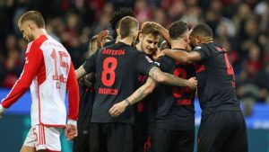 Leverkusen vence o Bayern e abre vantagem na liderança da Bundesliga