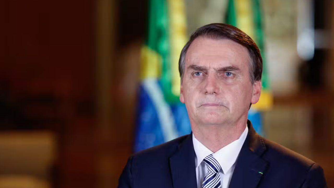 Documento com discurso golpista é encontrado no escritório de Bolsonaro 1