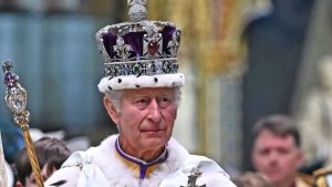 Rei Charles III com câncer: saiba quem assume o trono em caso de afastamento