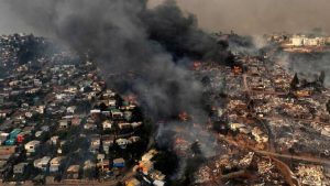 Incêndios florestais devastam o Chile e deixam mais de 130 mortos e centenas de desaparecidos