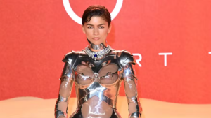 Zendaya aposta em look futurista na premiere de ‘Duna: Parte 2’