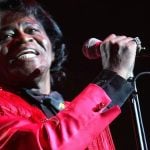 James Brown se apresentando