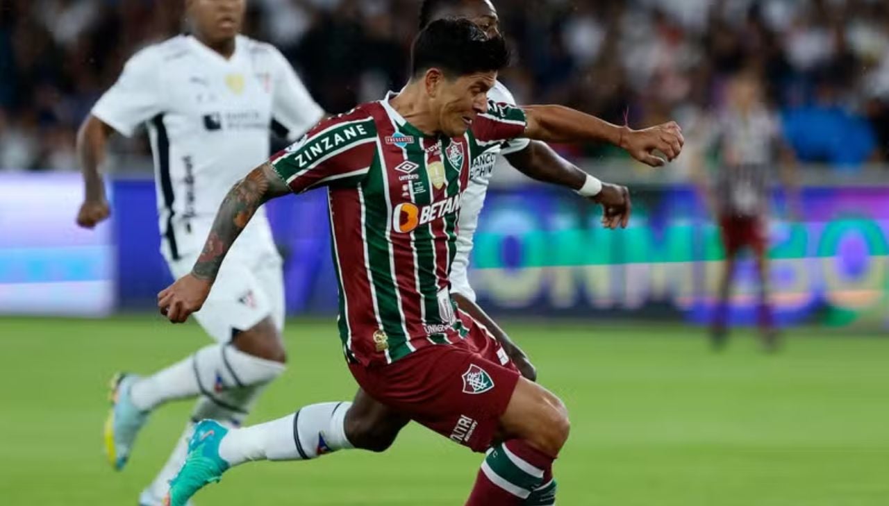 Cano jogando pelo fluminense