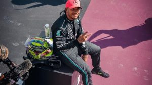 Hamilton relembra sonho de infância em ser piloto pela Ferrari
