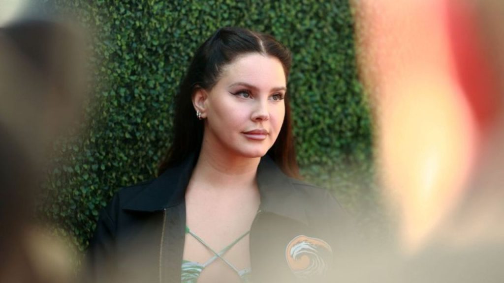 “Lasso”: Lana Del Rey anuncia primeiro álbum country