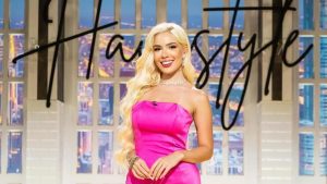 Karoline Lima exibe resultado da troca de prótese e da lipo LAD Avançada JK