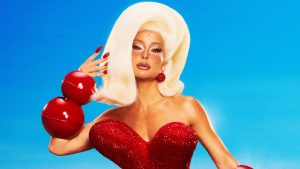 Sabrina Sato inicia maratona de Carnaval brilhando com look de pedrarias 