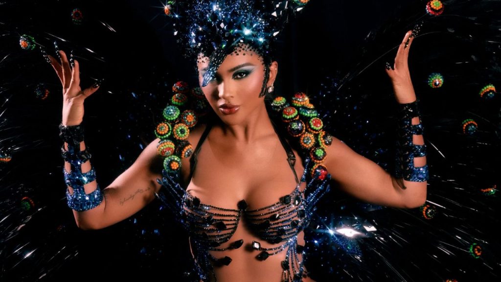 Mileide Mihaile detalha sua fantasia da Grande Rio com mais de 10 mil cristais