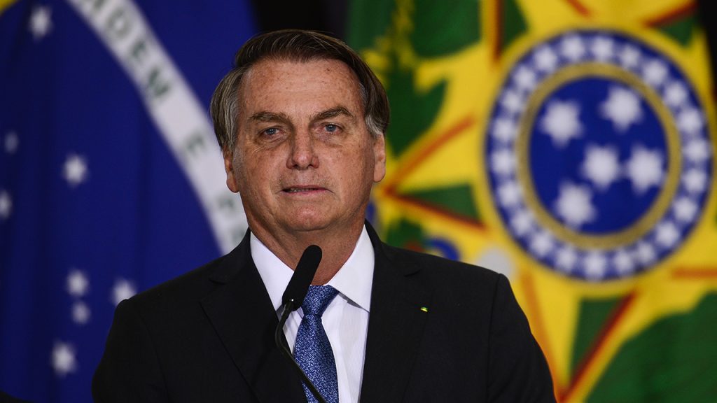 Defesa de Bolsonaro aciona o STF para que Moraes seja impedido de conduzir julgamento sobre tentativa de golpe de Estado 