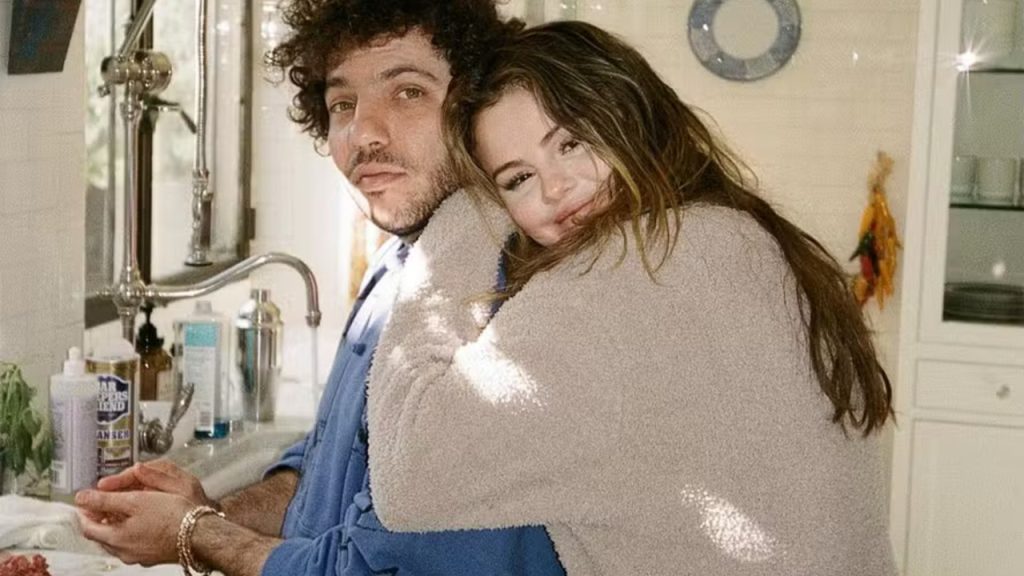 Selena Gomez e Benny Blanco comemoram primeiro Dia dos Namorados juntos Selena Gomez e Benny Blanco