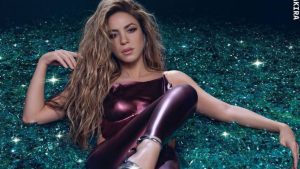 Shakira fica surpresa com multidão em show na Times Square