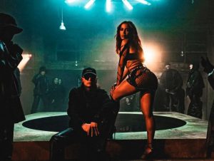 “Bellakeo”, de Anitta e Peso Pluma, continua há dois meses no Top 50 do Spotify