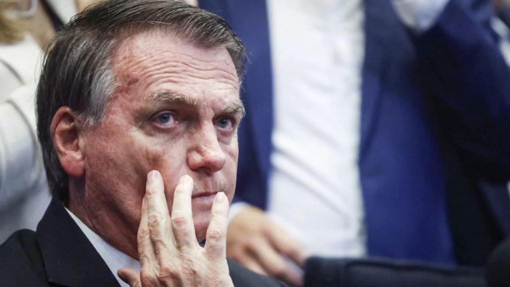 Bolsonaro quer adiar depoimento à PF sobre tentativa de golpe