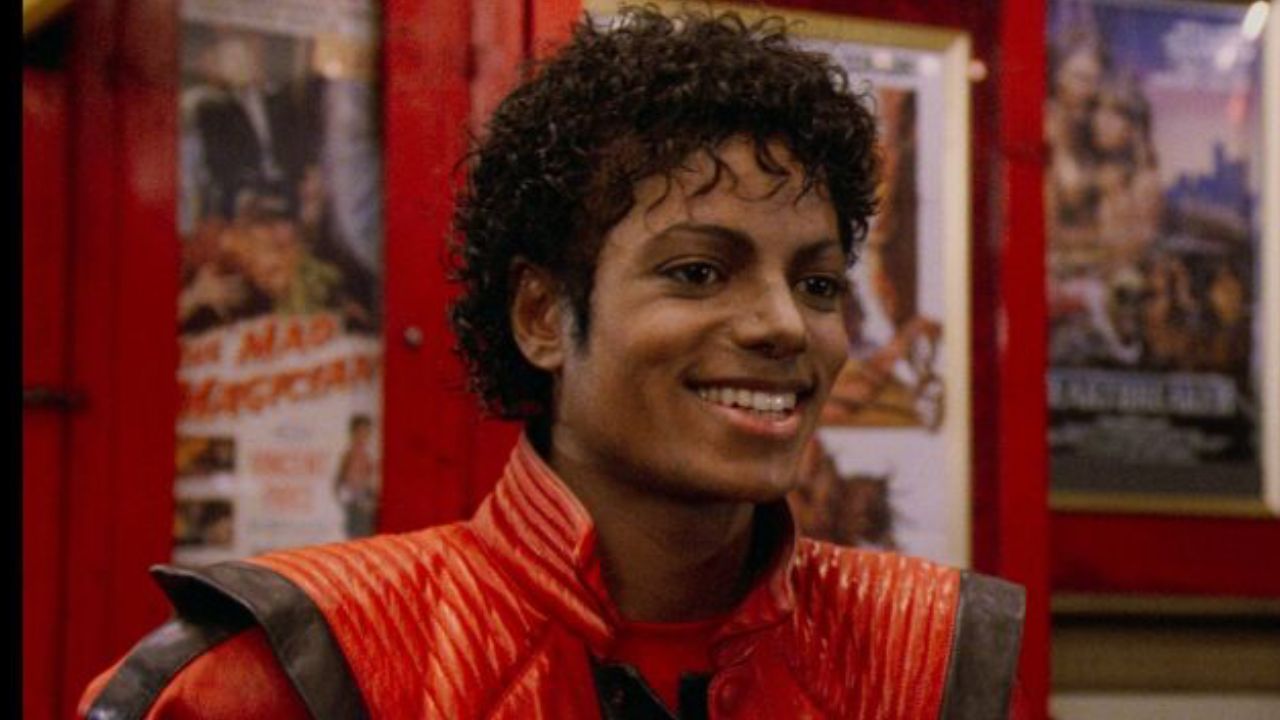 Michael Jackson no clipe de “Thriller” (Reprodução/Paramount+/SHOWTIME)