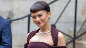 Inverno 2024: baby bangs é a nova tendência para a temporada