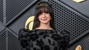 Lana Del Rey responde rumores de ter ficado chateada por não ganhar algum Grammy