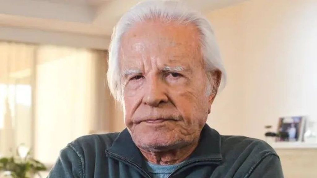 Cid Moreira se defende após ser acusado de estuprar o filho adotivo
