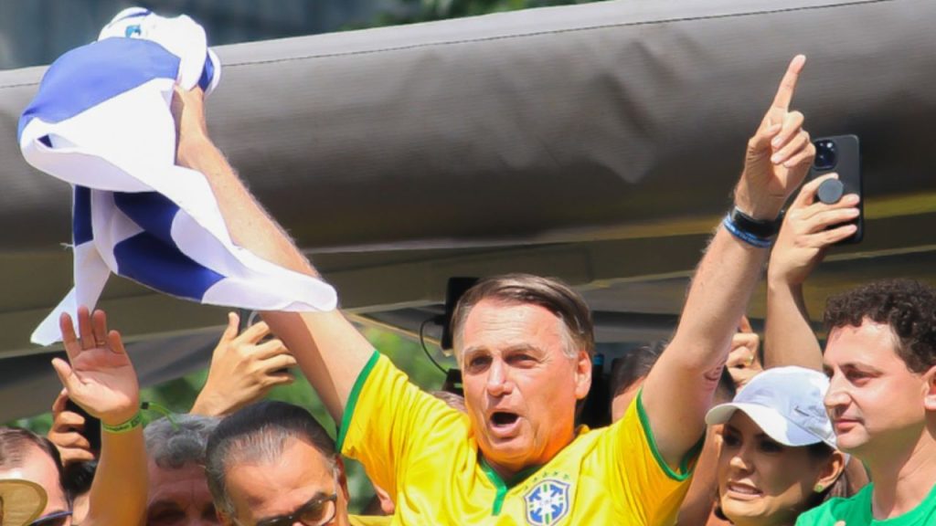 Jair Bolsonaro fala em pacificação e não cita STF durante manifestação em São Paulo