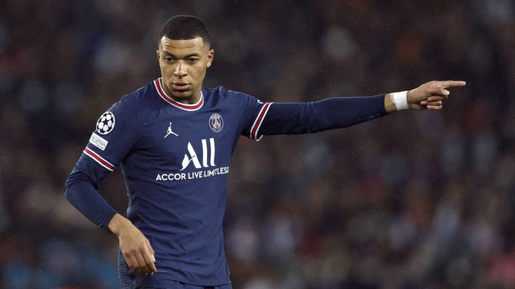 Mbappé assina com Real Madrid, afirma jornal espanhol