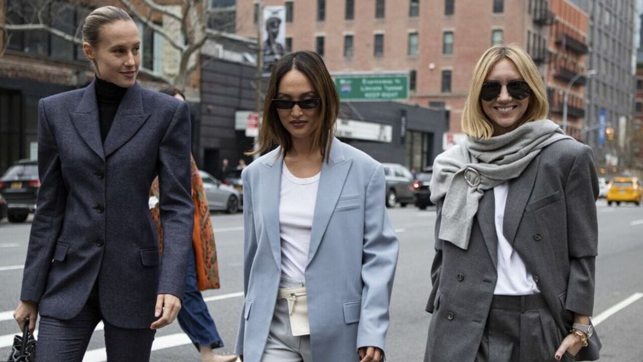 Mulheres fotografadas nas ruas de Nova Iorque durante a NYFW.