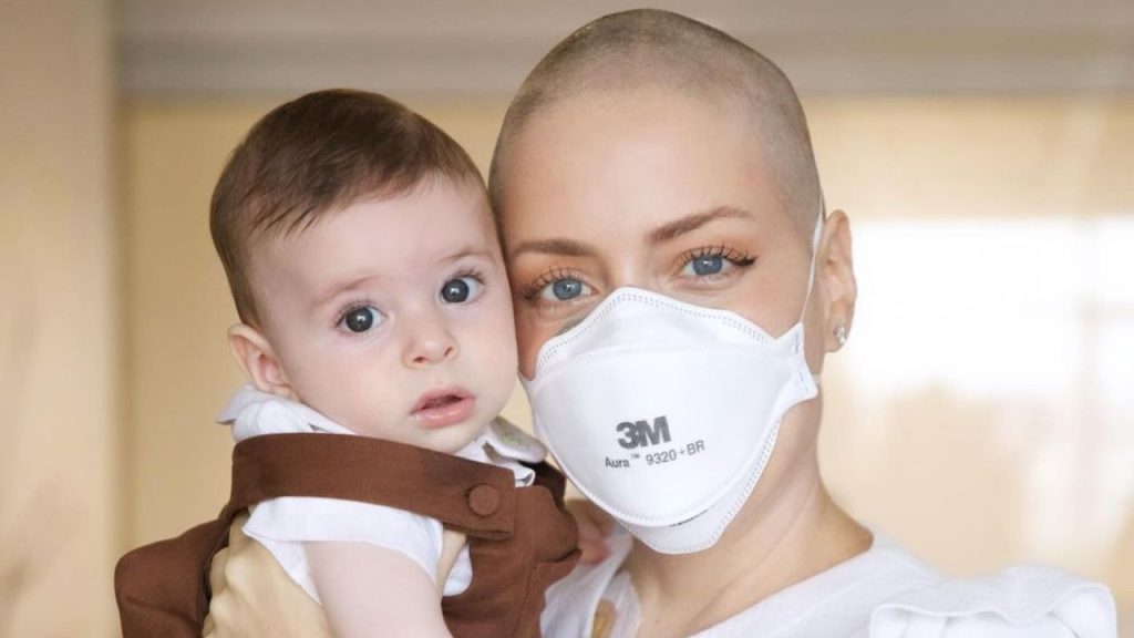 Jennifer Aniston nota reencontro de Fabiana Justus com filho na web