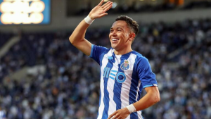 Atacante Pepê, do Porto, é convocado para Seleção no lugar de Casemiro 