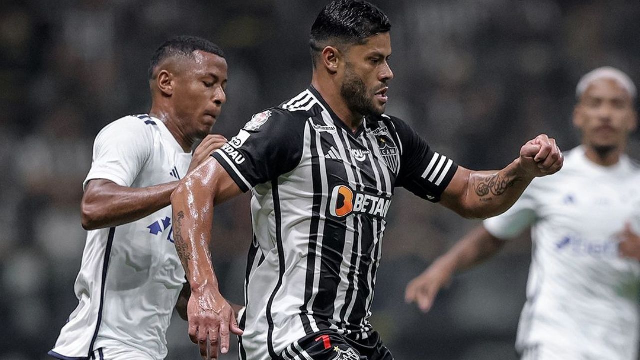 Clubes Atlético-MG e Cruzeiro em campo