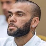 Daniel Alves paga fiança de 1 milhão de euros