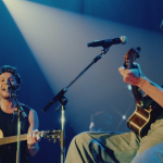 Shawn Mendes e Niall Horan no palco em Londres