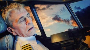 Pilotos cochilam por meia hora durante voo na Indonésia