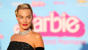 Margot Robbie no Oscar 2024: relembre os looks e beleza da atriz nas edições anteriores