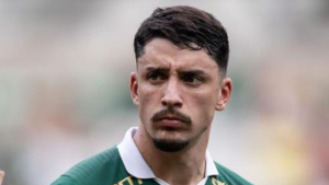 Lateral Piquerez é desconvocado da seleção uruguaia por confusão com voo