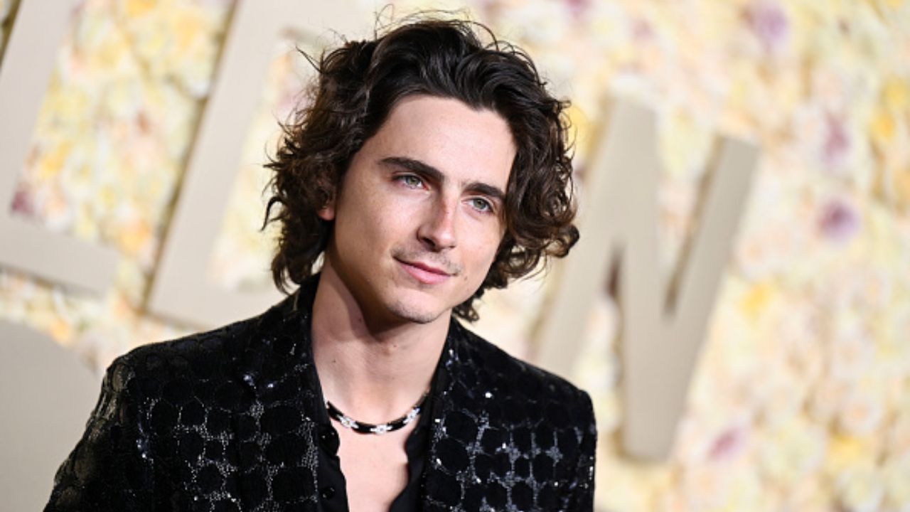 Timothée Chalamet no Globo de Ouro em janeiro de 2024