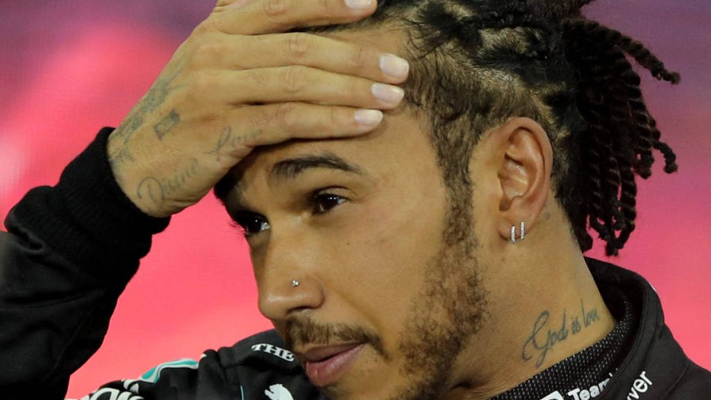 Hamilton abandona GP da Austrália após problemas no veículo Hamilton