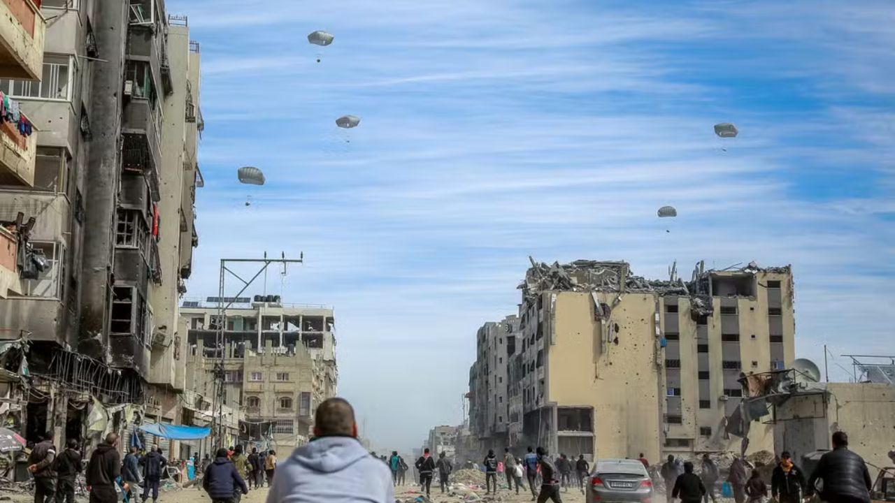 Aviões dos EUA com ajuda humanitária