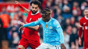 Liverpool e Manchester City termina empatado e ambos permanecem com chances de título