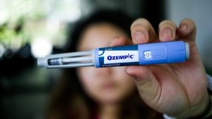 Nova tendência nas redes: efeito ‘Ozempic’ e as consequências do emagrecimento artificial