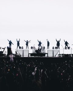 Titãs encerra segundo dia do Lollapalooza com turnê de despedida ‘Titãs Encontro’