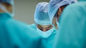 Hospitais britânicos recebem denúncias de negligência médica após amputarem pacientes errados