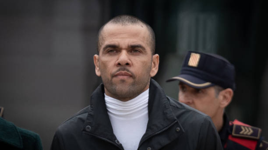 Daniel Alves exclui amigos das redes sociais após deixar prisão