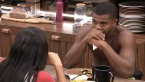 BBB24: Davi reclama com Isabelle das atitudes de Alane 