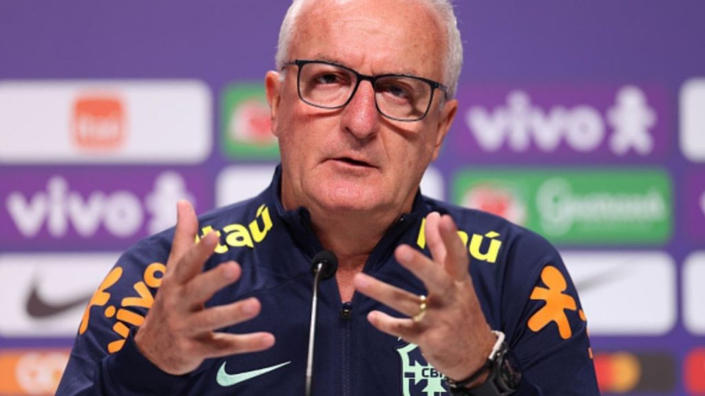 Dorival Júnior comenta sobre casos de Robinho e Daniel Alves Dorival Júnior comenta sobre casos de Robinho e Daniel Alves